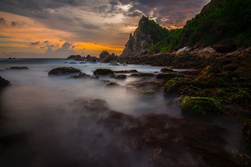 Watu Lumbung Beach