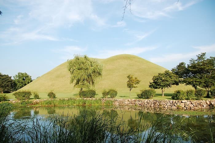 Daereungwon Tumuli Park